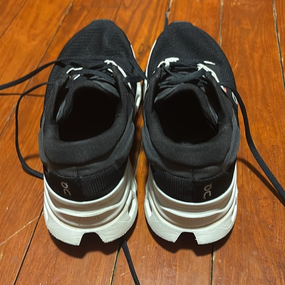 Women’s On Cloudstratus running shoes size 8.5 - Picture 3 of 5